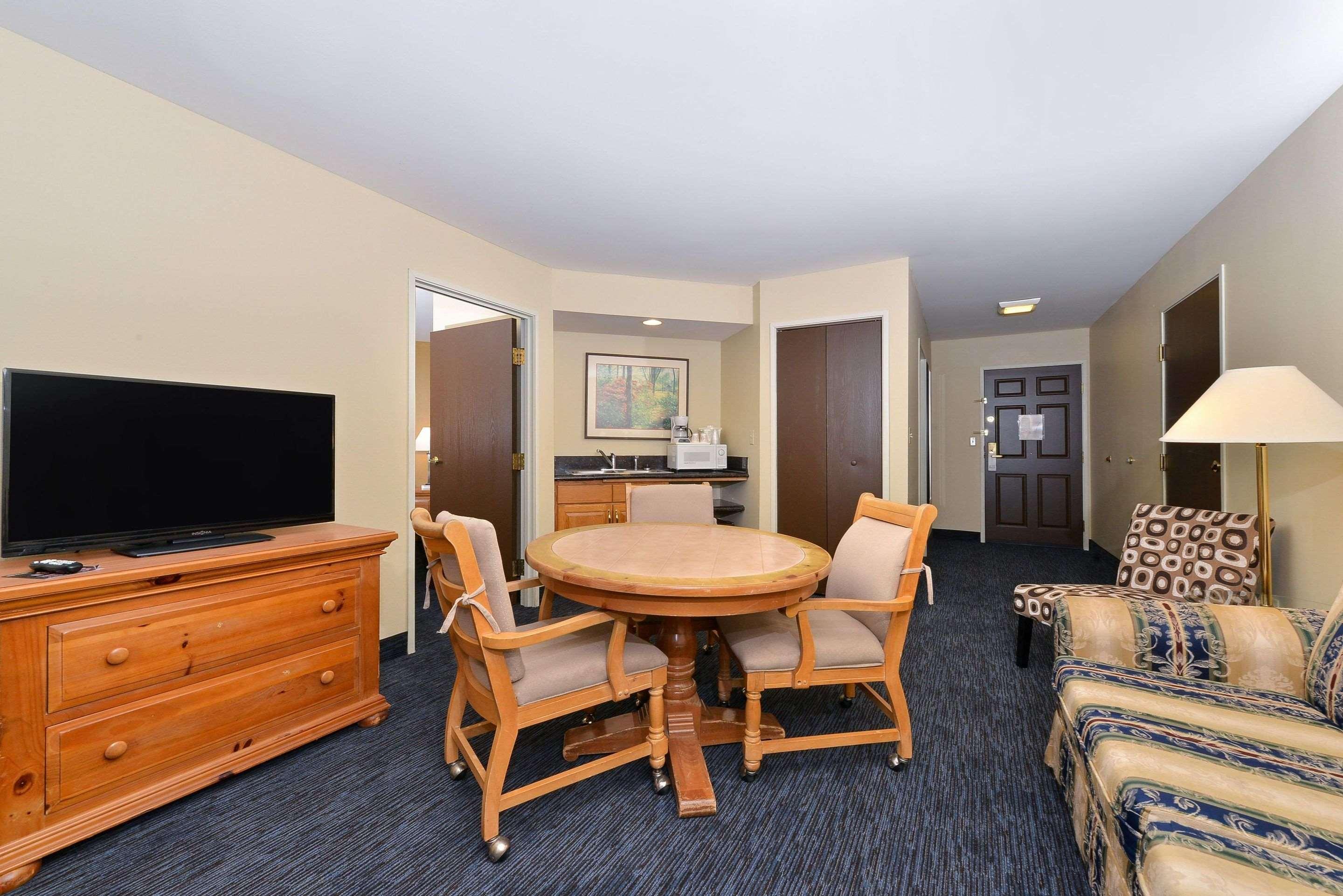 Quality Inn & Suites Shawano Exterior photo